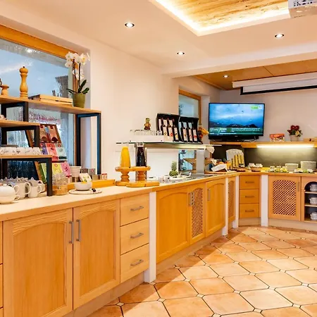 Hotel Aparthotel Das Hochkoenig 3*