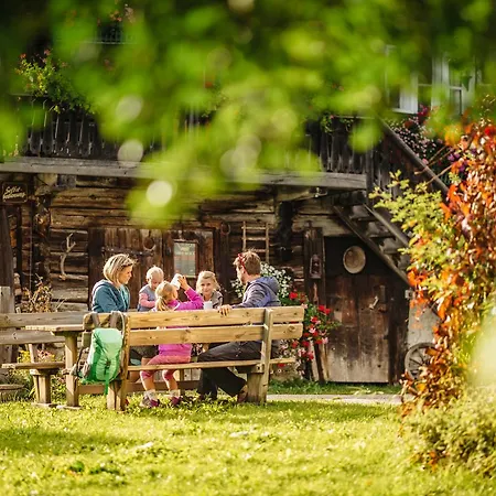 Aparthotel Das Hochkoenig 3*
